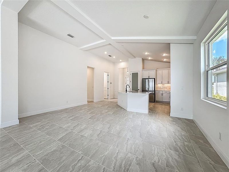 Spacious, unfurnished interior of a new home in , Parrish (Image 31).