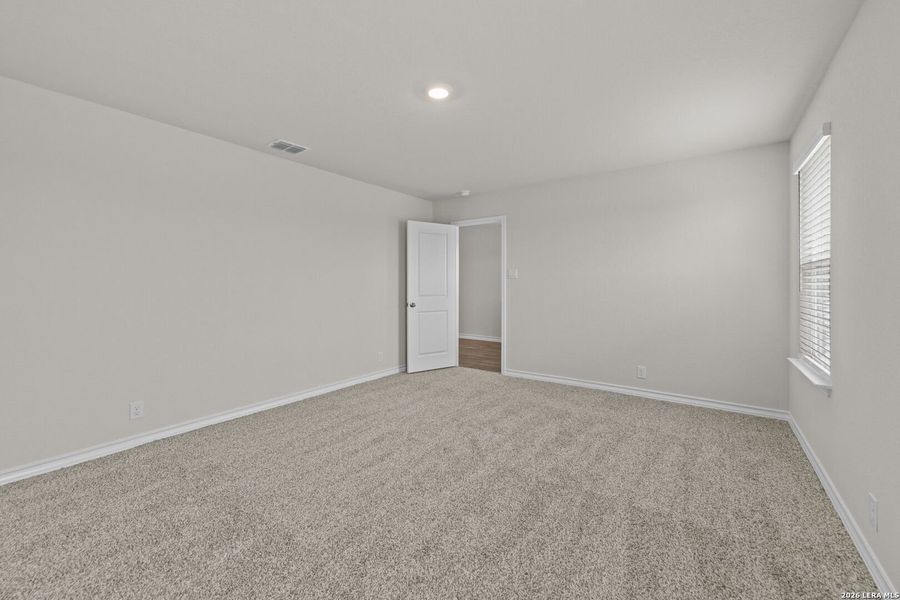 Spacious, unfurnished interior of a new home in Riverstone at Westpointe, San Antonio (Image 10).