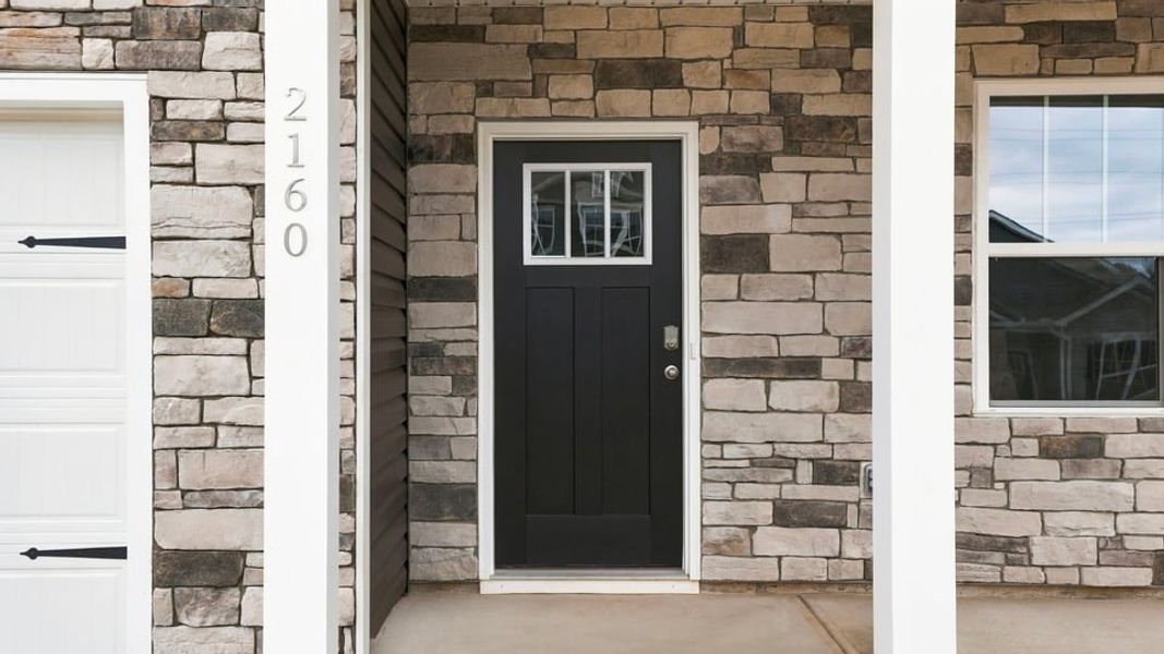 Exterior details and patio area of a home in Baxter Village, Boiling Springs (Image 3).