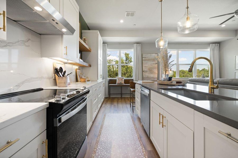 Beautiful white carrara-look quartz countertops Beautiful white carrara-look quartz countertops