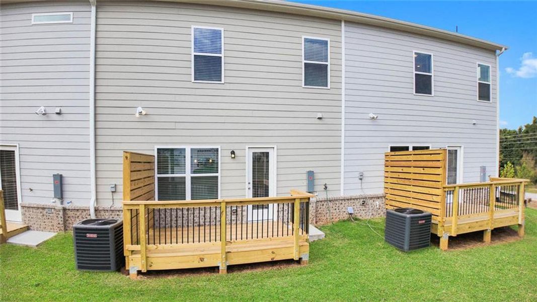 Exterior details and patio area of a home in Franklin Manor, Lawrenceville (Image 2).