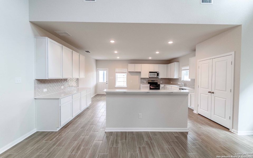 Image 20 of a home in Swenson Heights. Image 20 of a home in Swenson Heights.