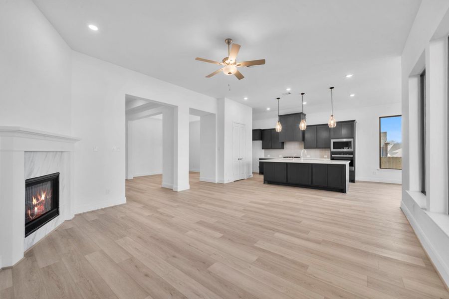 Spacious, unfurnished interior of a new home in Chambers Creek, Willis (Image 17).