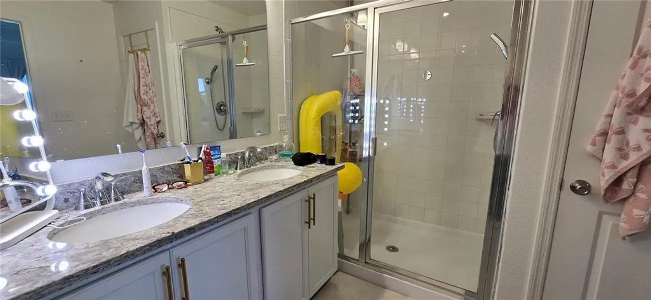 Furnished interior view inside a new home in , Mascotte (Image 9). Furnished interior view inside a new home in , Mascotte (Image 9).