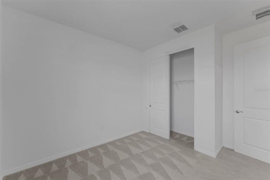 Spacious, unfurnished interior of a new home in Creekside Run at Babcock Ranch, Punta Gorda (Image 20). Spacious, unfurnished interior of a new home in Creekside Run at Babcock Ranch, Punta Gorda (Image 20).