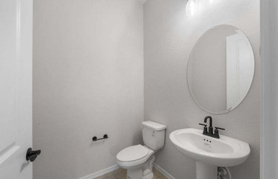 Furnished interior view inside a new home in Sun City Anthem at Merrill Ranch, Florence (Image 8).