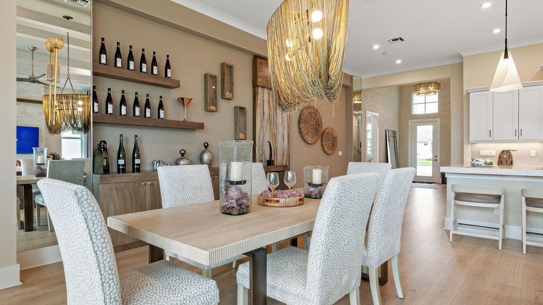 Dining Dining