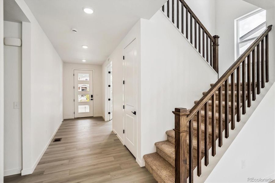 Spacious, unfurnished interior of a new home in Barefoot Lakes, Firestone (Image 15). Spacious, unfurnished interior of a new home in Barefoot Lakes, Firestone (Image 15).