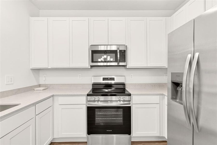 Furnished interior view inside a new home in , Alachua (Image 9).