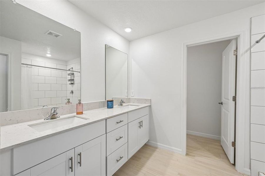 Furnished interior view inside a new home in Seaire, Parrish (Image 14).