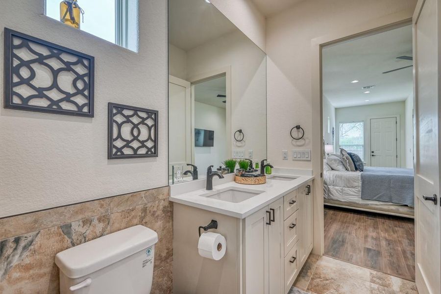 Furnished interior view inside a new home in , Horseshoe Bay (Image 16).