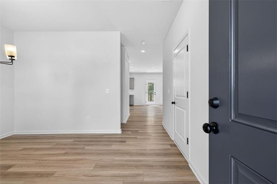 Spacious, unfurnished interior of a new home in Evergreen at Lakeside, Temple (Image 22).