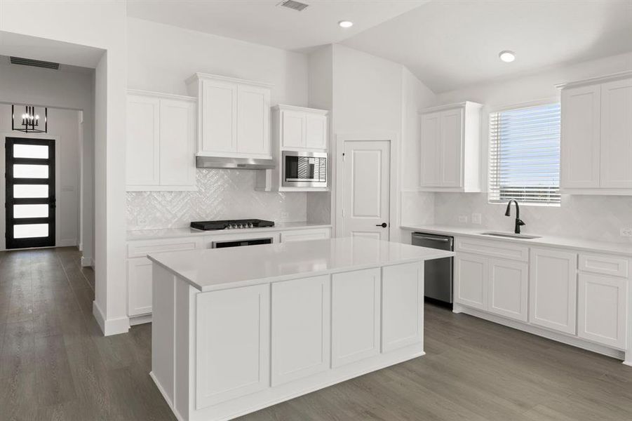 Furnished interior view inside a new home in Edgewood Creek, Celina (Image 15). Furnished interior view inside a new home in Edgewood Creek, Celina (Image 15).