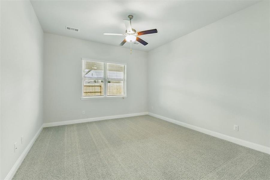 Spacious, unfurnished interior of a new home in Evergreen 40', Conroe (Image 27).