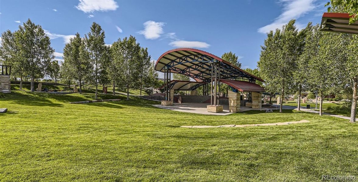 Community amenities in Vermilion Creek, Centennial (Image 3).