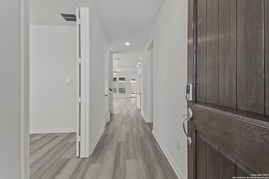 Image 33 of a home in Ladera 50'.