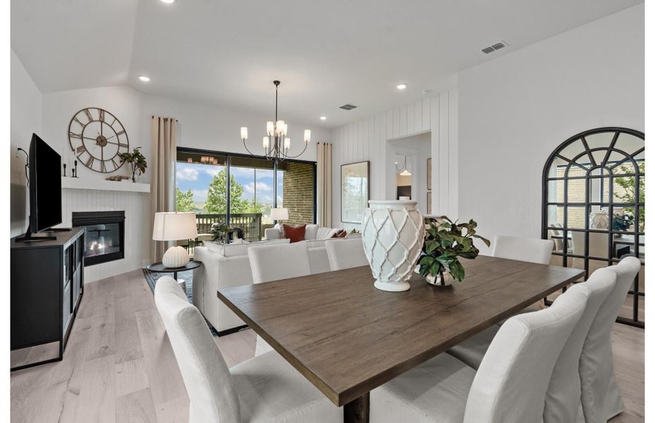 Dining Area Dining Area