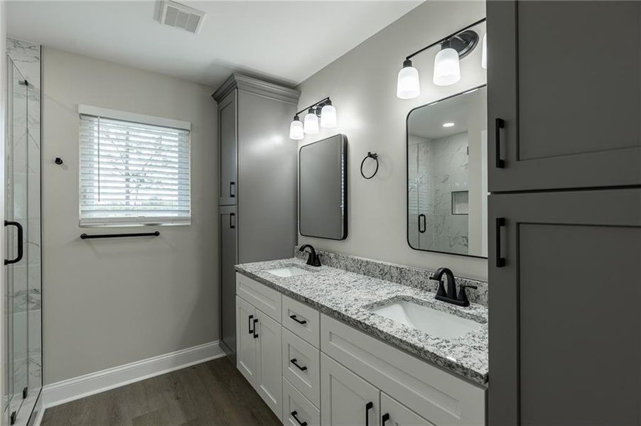 Furnished interior view inside a new home in , Toccoa (Image 16).
