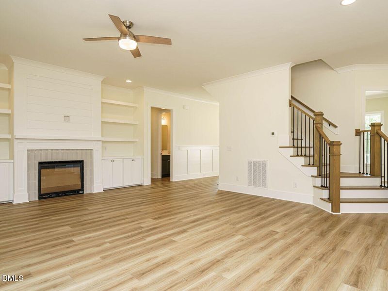 017-1280x960-living-room