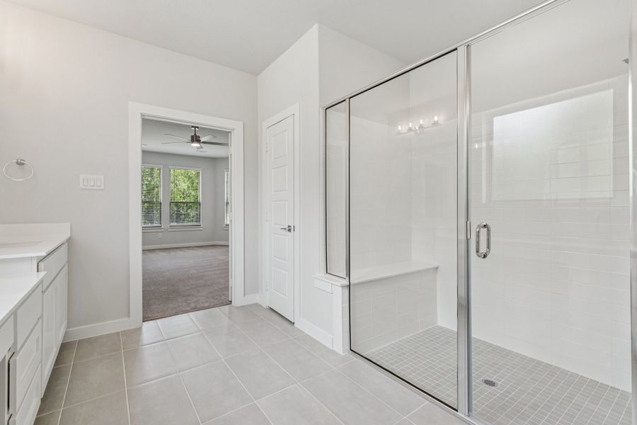 Primary Bathroom in the Mercury home plan by Trophy Signature Homes – REPRESENTATIVE PHOTO Primary Bathroom in the Mercury home plan by Trophy Signature Homes – REPRESENTATIVE PHOTO