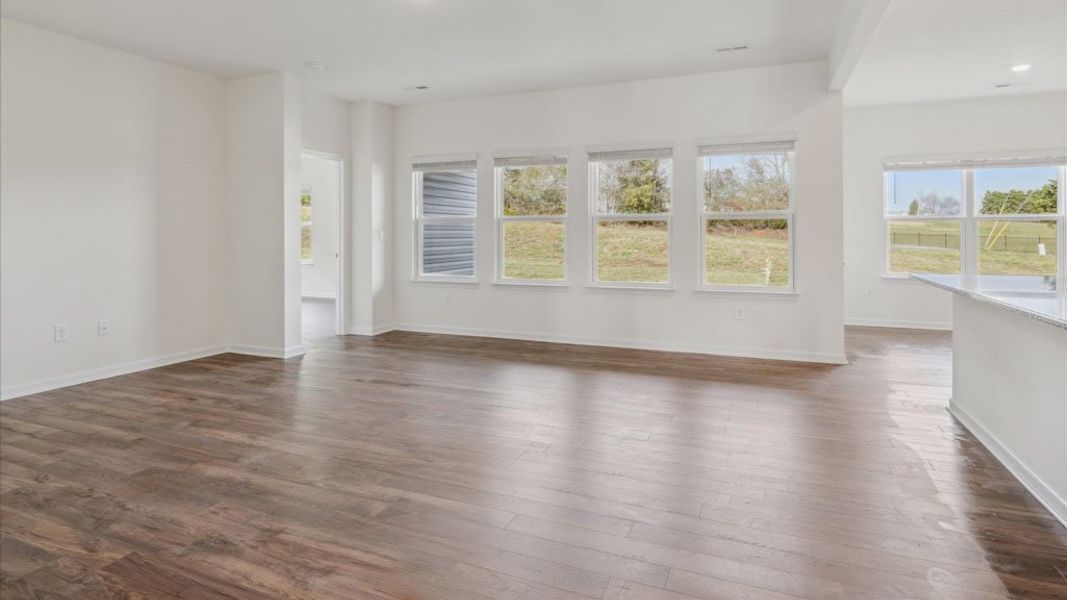 Spacious, unfurnished interior of a new home in Catlett Cove, Knoxville (Image 15).