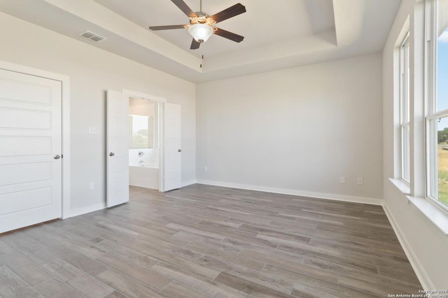Spacious, unfurnished interior of a new home in Bonita Vista, Pleasanton (Image 15). Spacious, unfurnished interior of a new home in Bonita Vista, Pleasanton (Image 15).