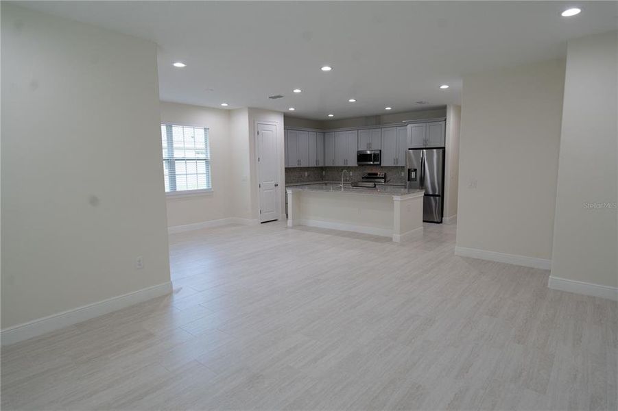 Spacious, unfurnished interior of a new home in , Summerfield (Image 41).