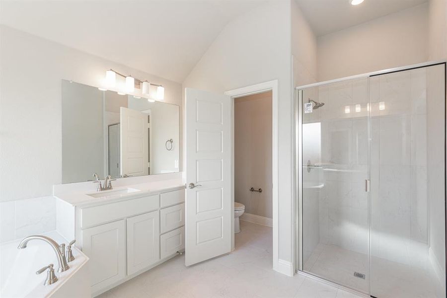 Furnished interior view inside a new home in Cole Crossing Estates, DeSoto (Image 10).