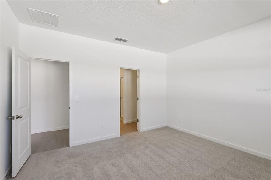 Spacious, unfurnished interior of a new home in , Palm Coast (Image 26).