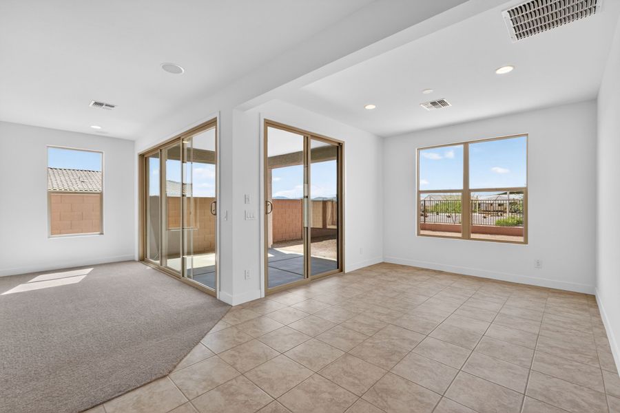 Spacious, unfurnished interior of a new home in Artisan at Asante, Surprise (Image 19).