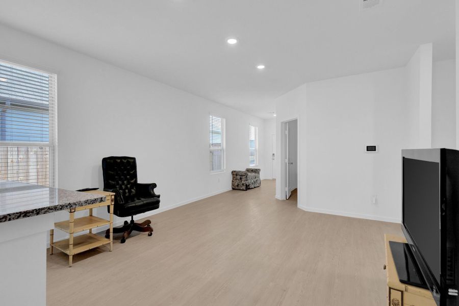Great family room with entry way to garage entry