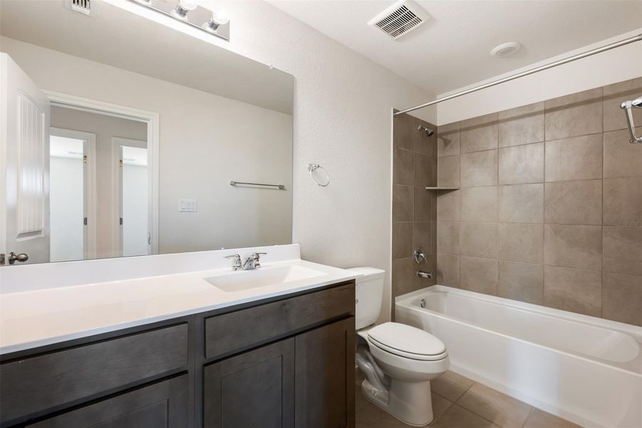 Representative images and renderings are for illustrative purposes. Actual structural options and design finishes of home may vary. Representative images and renderings are for illustrative purposes. Actual structural options and design finishes of home may vary.