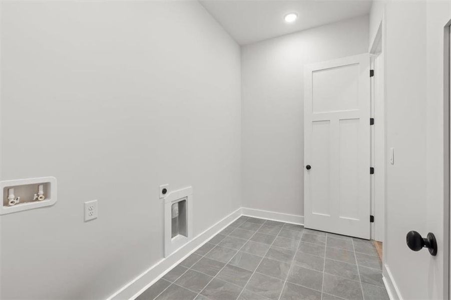 Spacious, unfurnished interior of a new home in , Rome (Image 45).