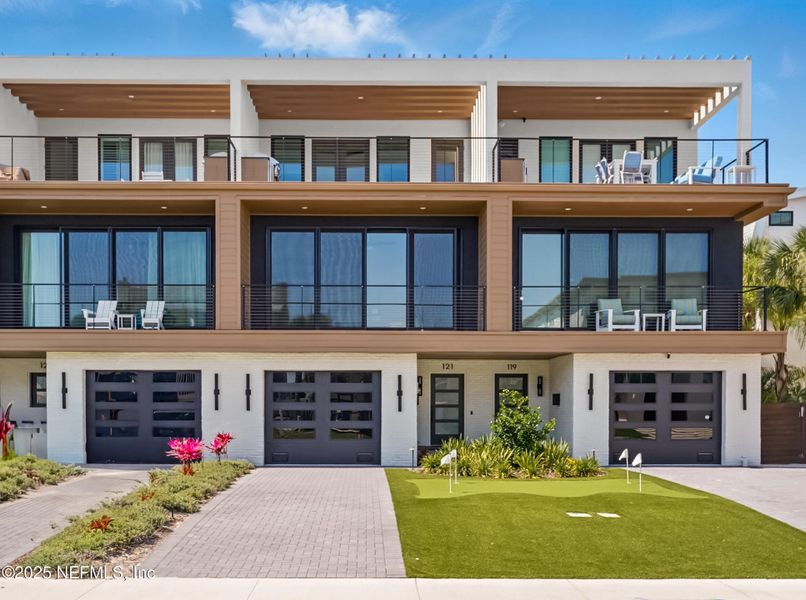 Image 43 of a home in . Image 43 of a home in .