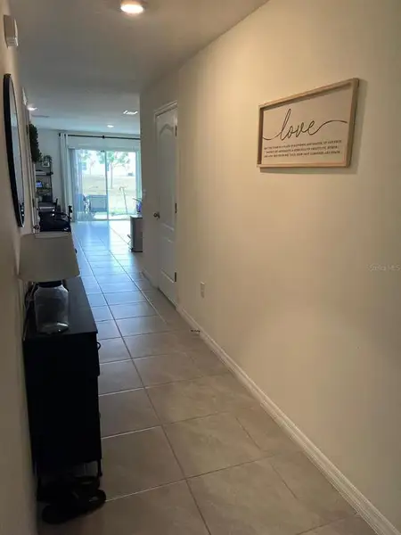 Spacious, unfurnished interior of a new home in , Harmony (Image 9).