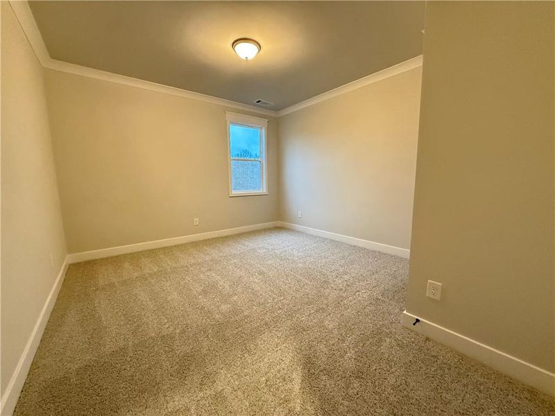 Spacious, unfurnished interior of a new home in Ponderosa Farms Manor, Gainesville (Image 28).