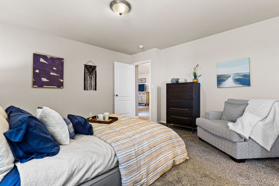 Furnished interior view inside a new home in Rancho Desierto Bello, Horizon City (Image 17).
