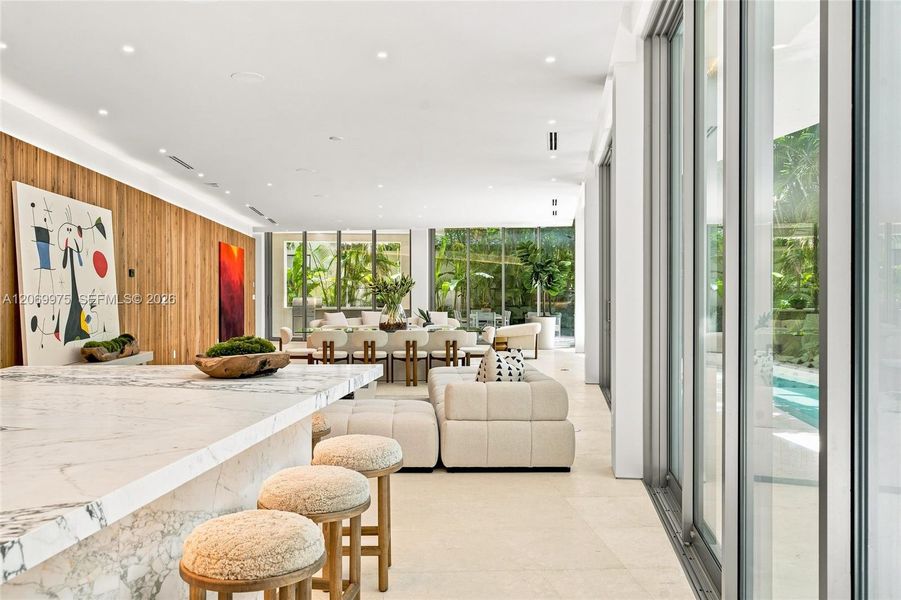 Community amenities in , Miami (Image 54).