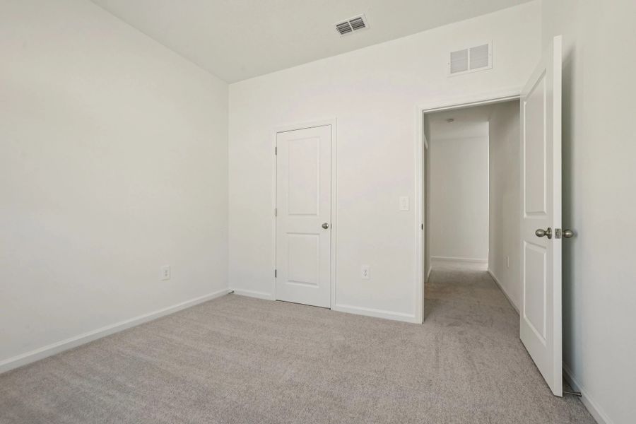 Representative unfurnished interior of a home built from the Equinox by Starlight Homes in Brookewater at Crossprairie, St. Cloud (Image 19).