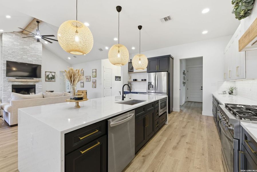Furnished interior view inside a new home in , Bandera (Image 38).