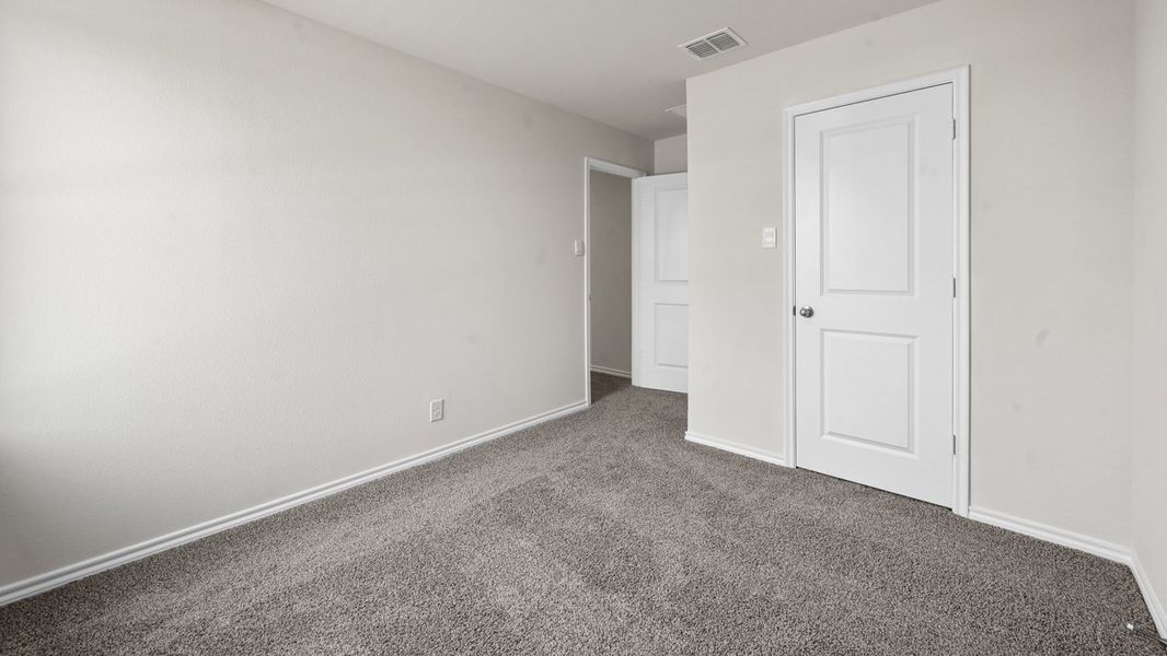 Spacious, unfurnished interior of a new home in Wildcat Ranch, Crandall (Image 23).