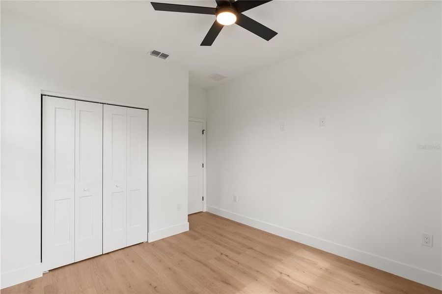 Spacious, unfurnished interior of a new home in , Tampa (Image 47).