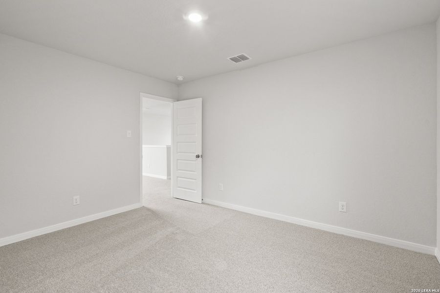 Spacious, unfurnished interior of a new home in Abbott Place, St. Hedwig (Image 14).