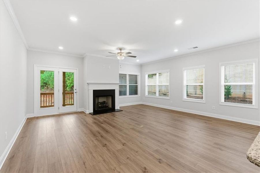Spacious, unfurnished interior of a new home in , Dallas (Image 41).