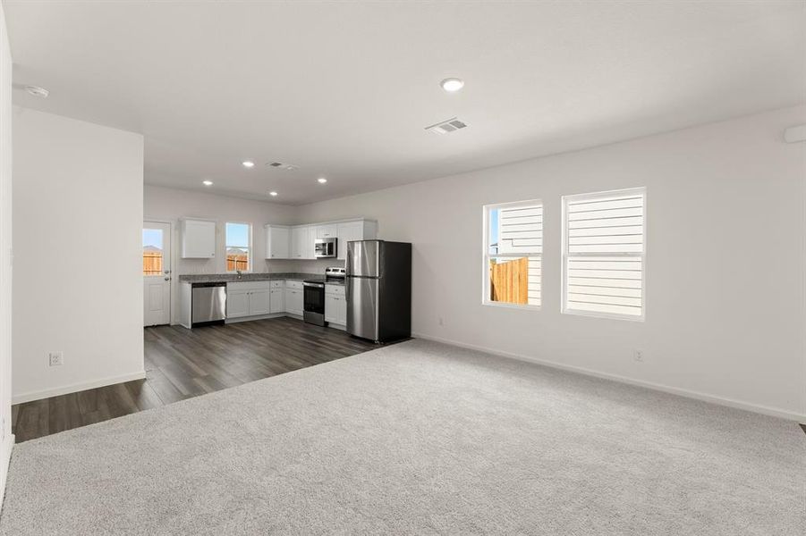 06. 501 Merced - Family