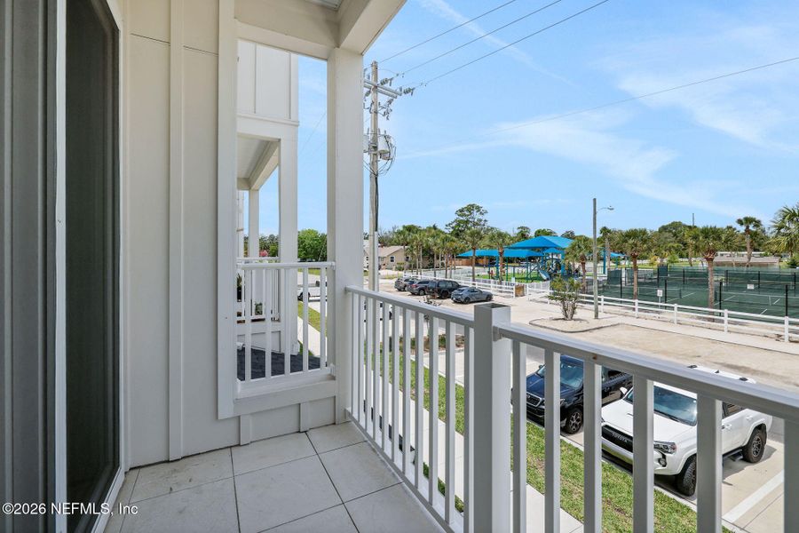 Exterior details and patio area of a home in , Jacksonville Beach (Image 29).