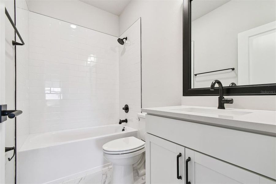 Image 35 of a home in Emerald Landing at Waterside at Lakewood Ranch – Lake Series.