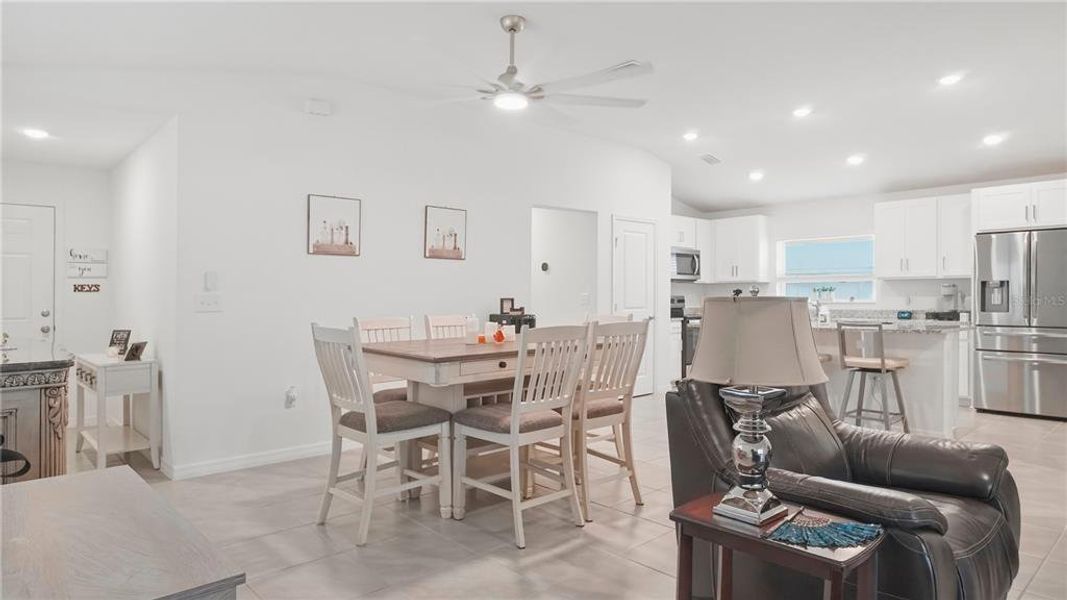 Furnished interior view inside a new home in , Auburndale (Image 14).