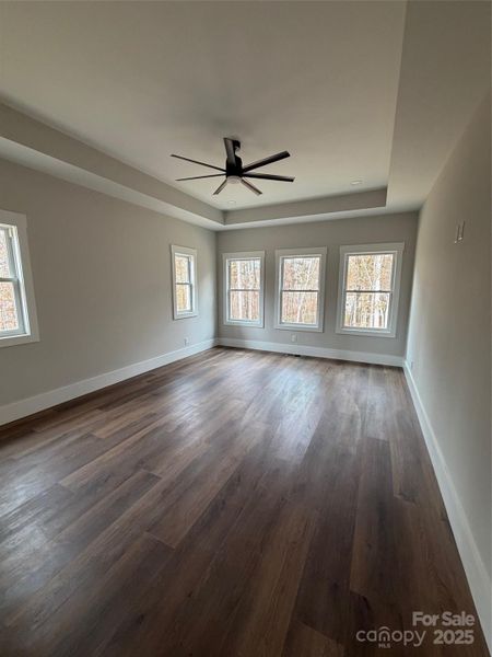 Spacious, unfurnished interior of a new home in , Lincolnton (Image 11).