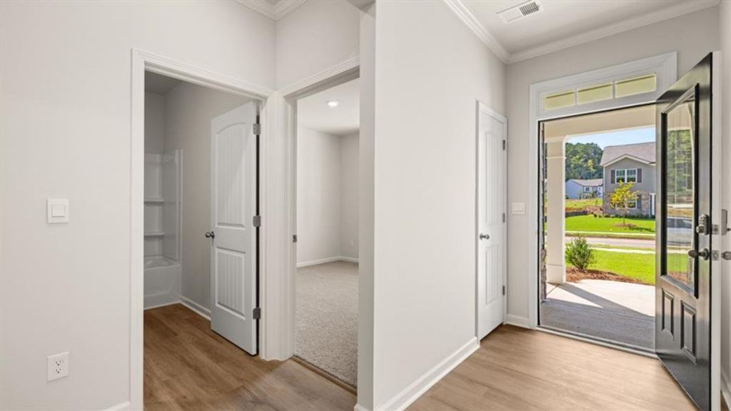 Spacious, unfurnished interior of a new home in Oconee Overlook, Gainesville (Image 21).